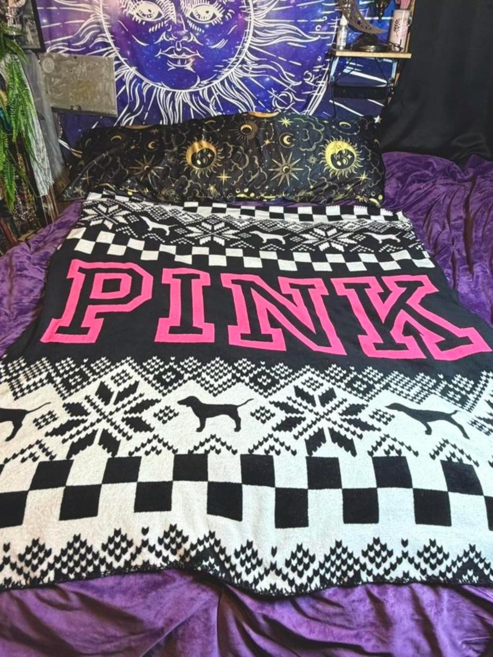 Victoria’s Secret PINK Soft Throw Blanket